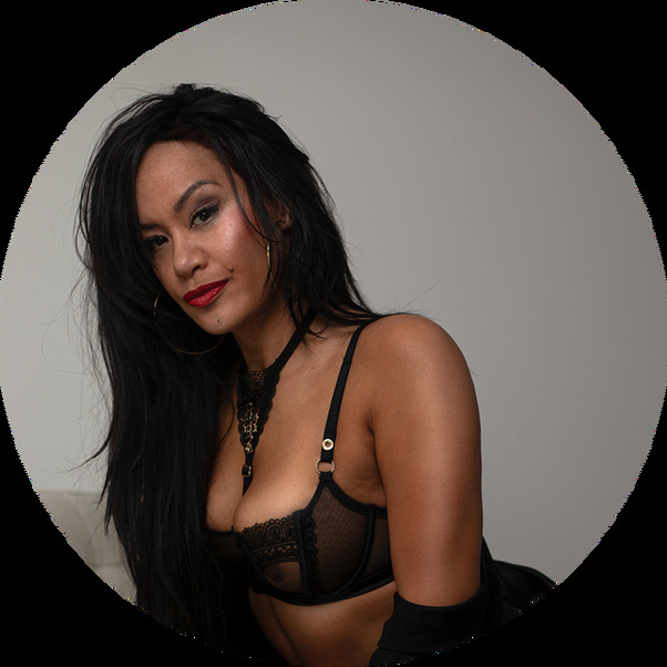 Tiah Tiara – Mature Brunette